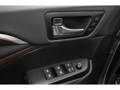 2015 Toyota Highlander LE Plus V6 AWD