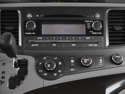 2014 Toyota Sienna LE 8 Passenger