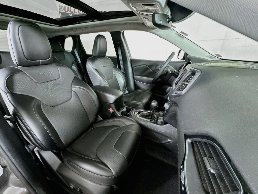 2023 Jeep Cherokee Altitude 4X4 Lux Elite Package