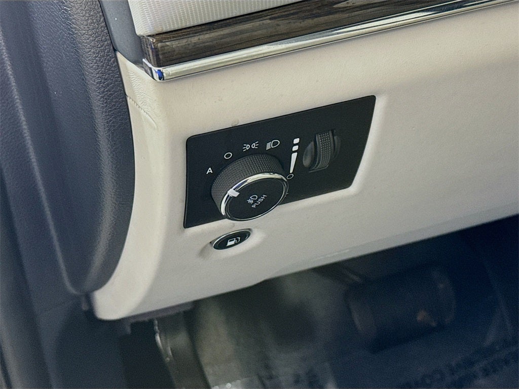 2020 Jeep Grand Cherokee Summit Platinum Series