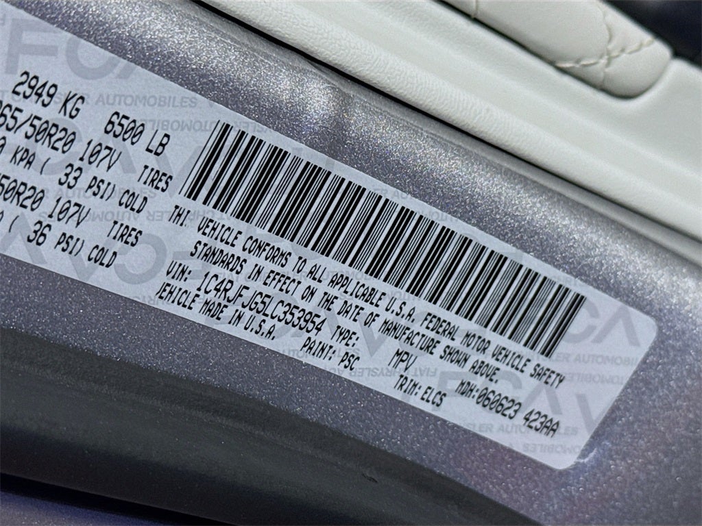 2020 Jeep Grand Cherokee Summit Platinum Series