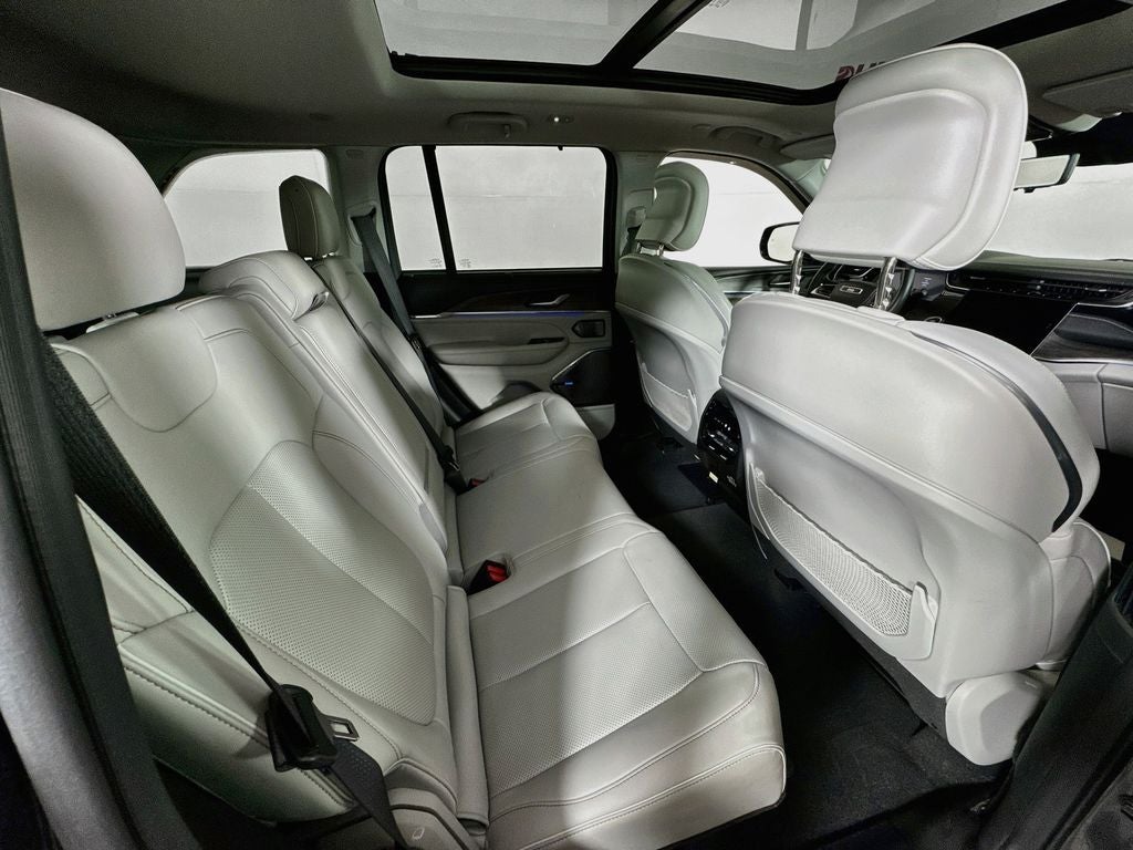 2022 Jeep Grand Cherokee Overland 4X4