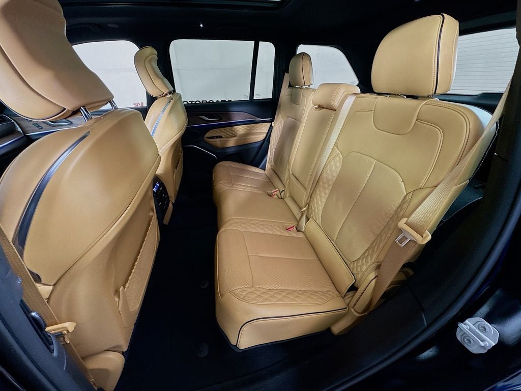 2023 Jeep Grand Cherokee Summit