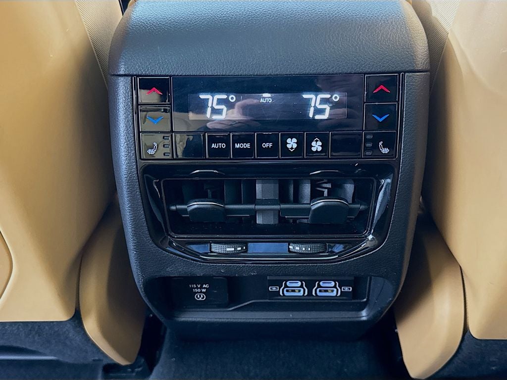 2023 Jeep Grand Cherokee Summit