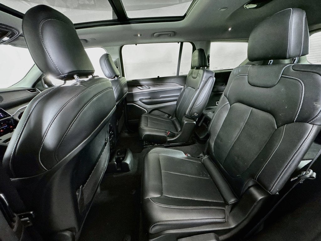 2022 Jeep Grand Cherokee L Limited 4X4Customer Preferred Package 22E
