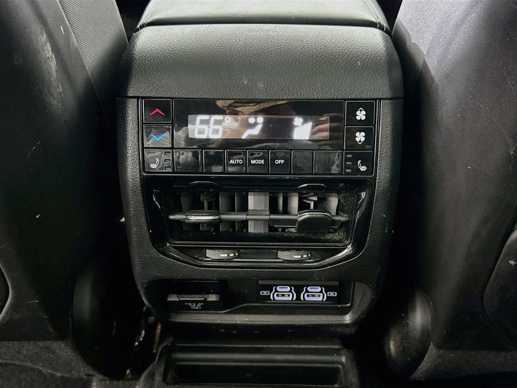 2022 Jeep Grand Cherokee L Limited 4X4Customer Preferred Package 22E