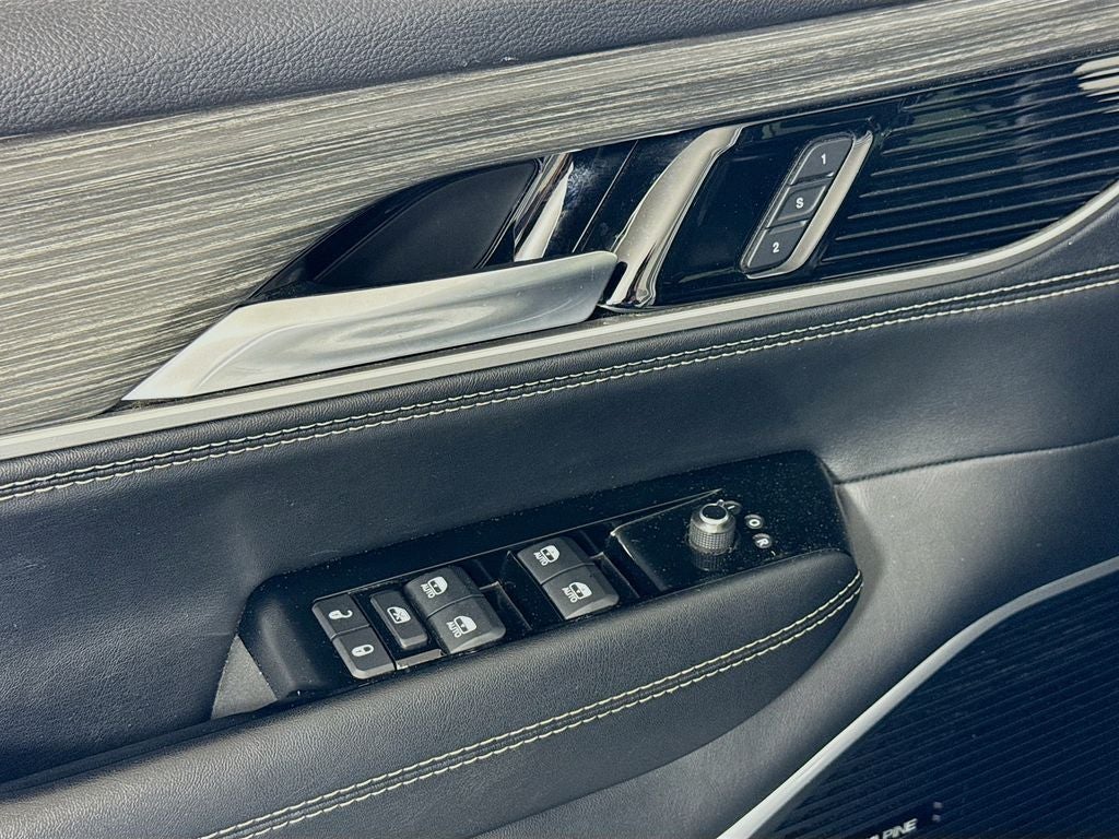 2024 Jeep Wagoneer Series II RWD 4X2