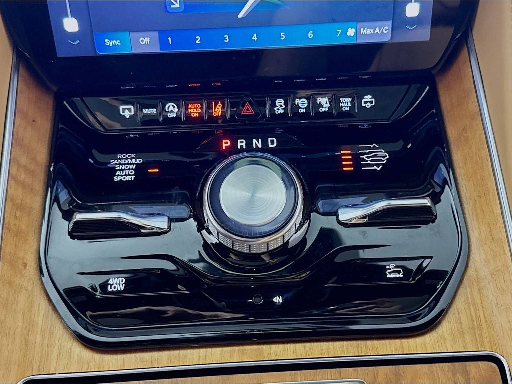 2024 Jeep Grand Wagoneer Series III