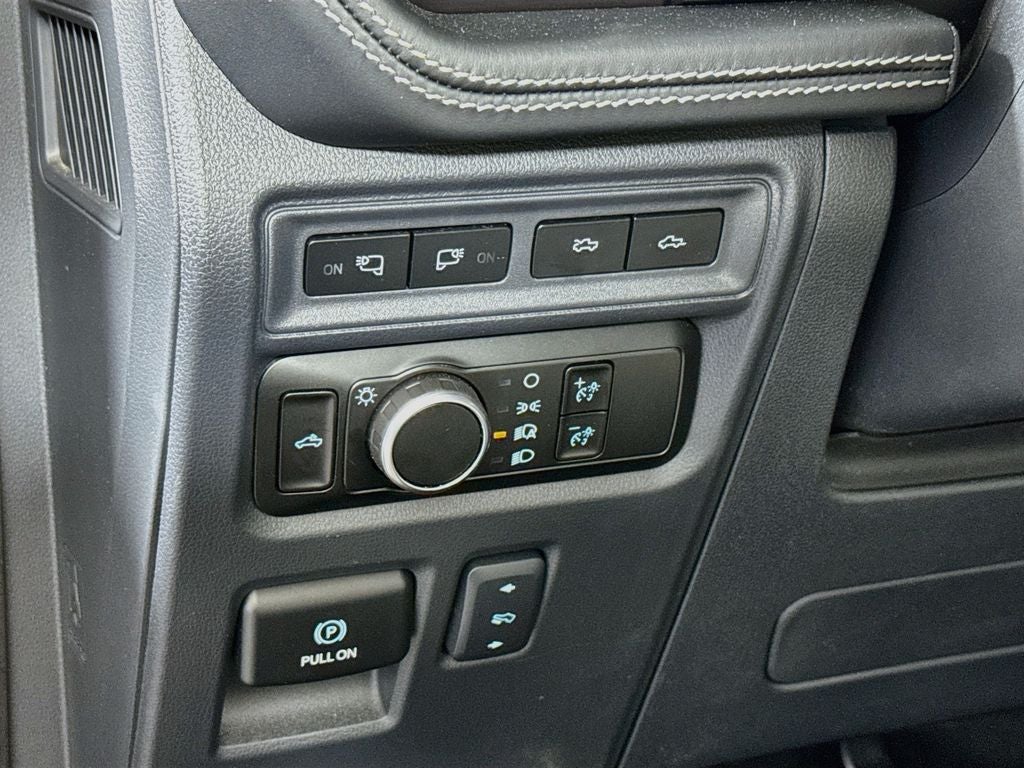 2024 Ford F-150 Lightning Platinum 4X4