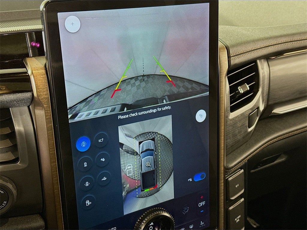 2023 Ford F-150 Lightning Lariat