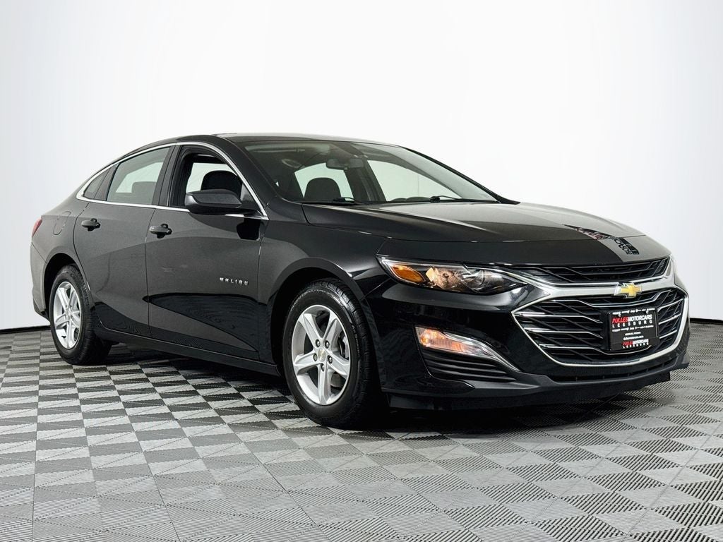 2022 Chevrolet Malibu LS 1LS