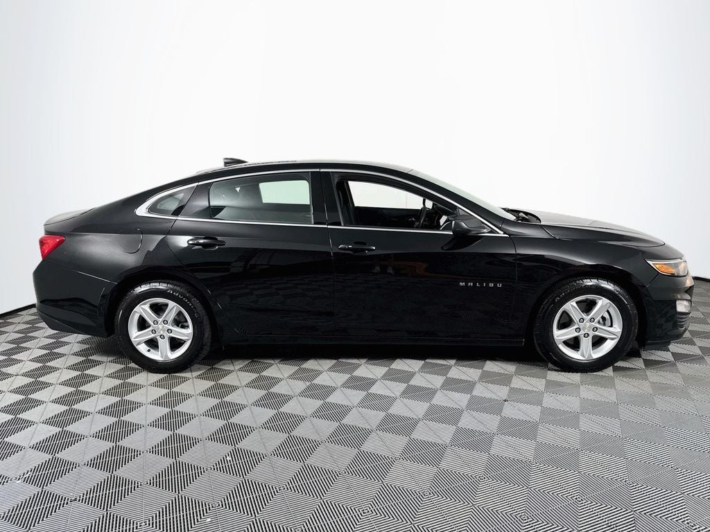 2022 Chevrolet Malibu LS 1LS