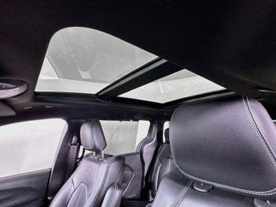 2020 Chrysler Pacifica Touring L Plus S-Appearance Package-27J
