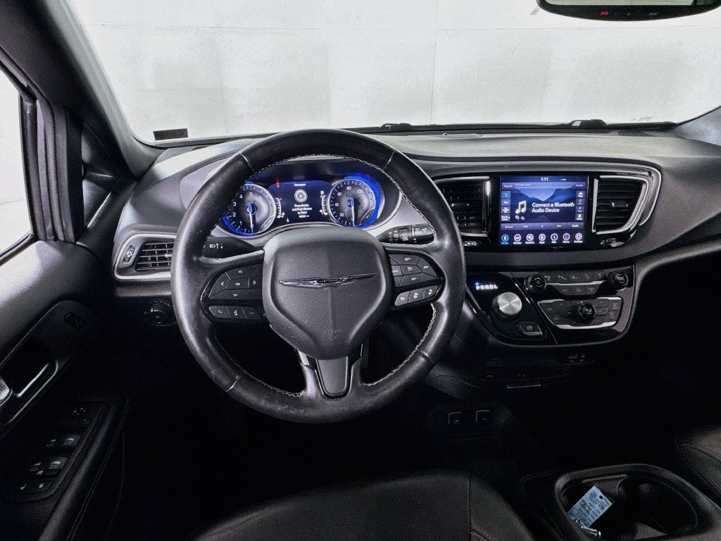 2020 Chrysler Pacifica Touring L Plus S-Appearance Package-27J