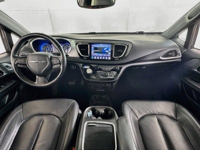 2020 Chrysler Pacifica Touring L Plus S-Appearance Package-27J