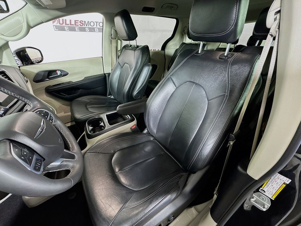 2022 Chrysler Pacifica Hybrid Touring L