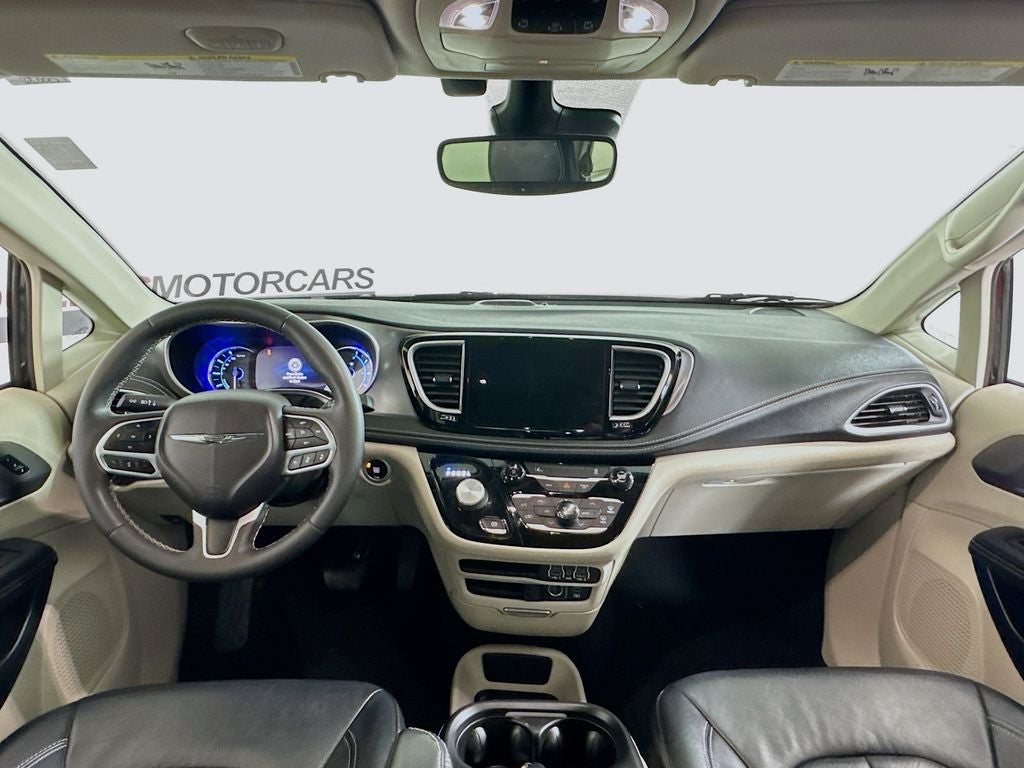 2022 Chrysler Pacifica Hybrid Touring L