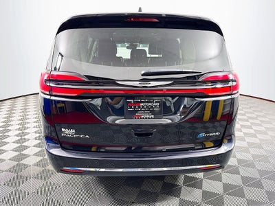 2022 Chrysler Pacifica Hybrid Touring L