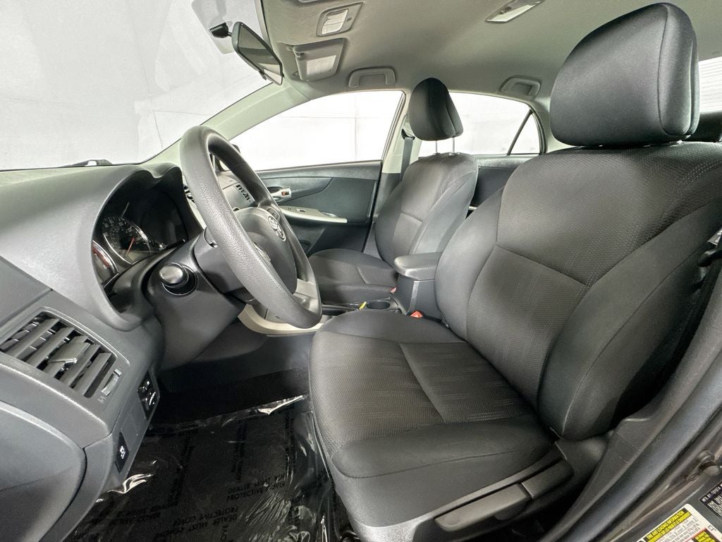 2011 Toyota Corolla S Preferred O wner's Portfolio