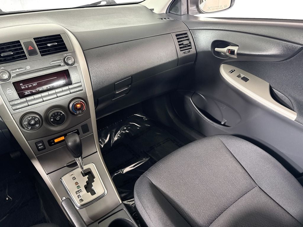 2011 Toyota Corolla S Preferred O wner's Portfolio