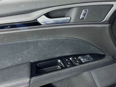 2016 Ford Fusion Hybrid SE