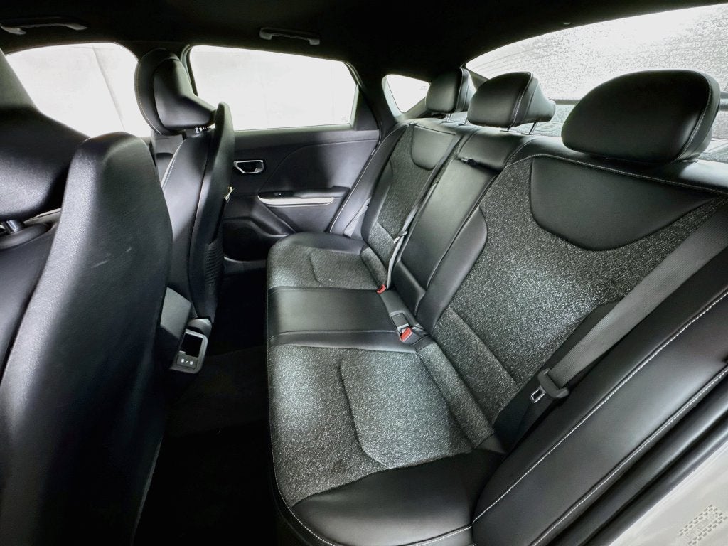2025 Kia K4 GT-Line Sunroof Package
