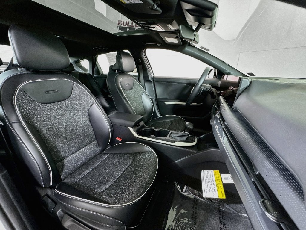 2025 Kia K4 GT-Line Sunroof Package
