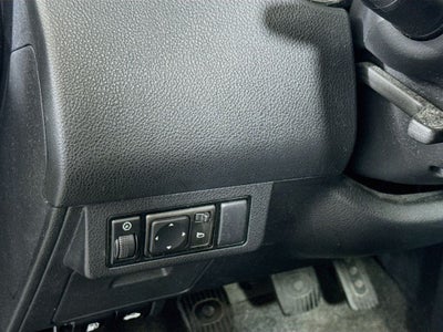 2011 Nissan Versa 1.8 S 5DR-Hatchback