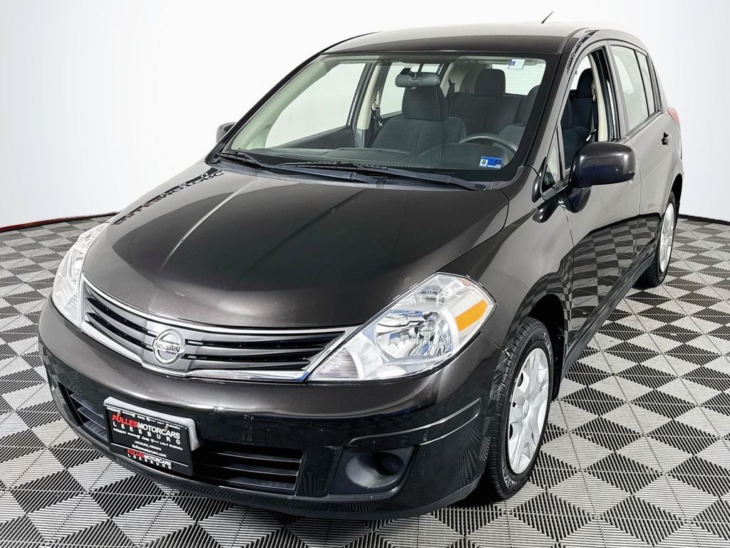 2011 Nissan Versa 1.8 S 5DR-Hatchback