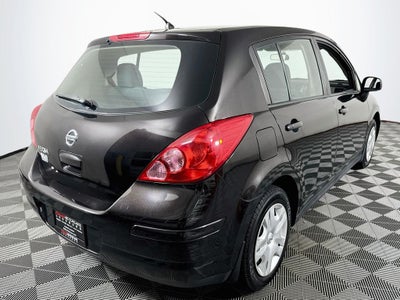 2011 Nissan Versa 1.8 S 5DR-Hatchback