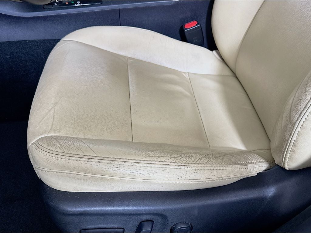 2015 Toyota Avalon XLE Perferred Owners Portfolio