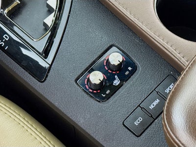 2015 Toyota Avalon XLE Perferred Owners Portfolio