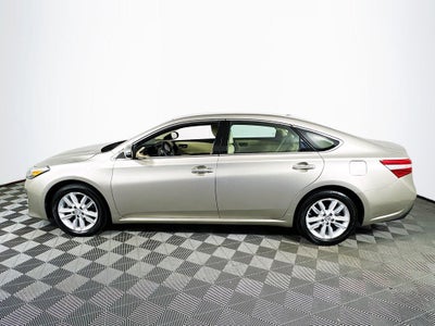 2015 Toyota Avalon XLE Perferred Owners Portfolio