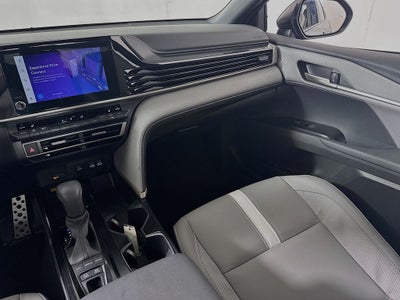 2025 Toyota Camry SE Convenience-Cold Weather Package