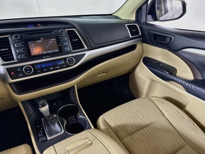 2015 Toyota Highlander LE Plus V6 AWD