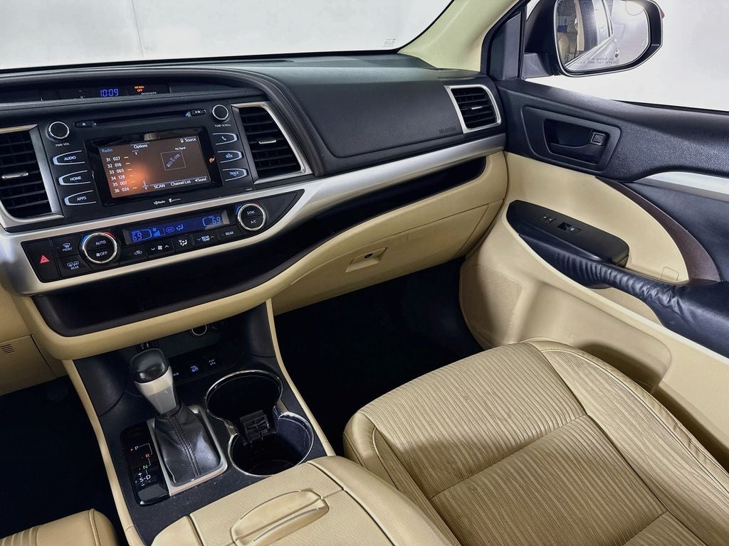 2015 Toyota Highlander LE Plus V6 AWD
