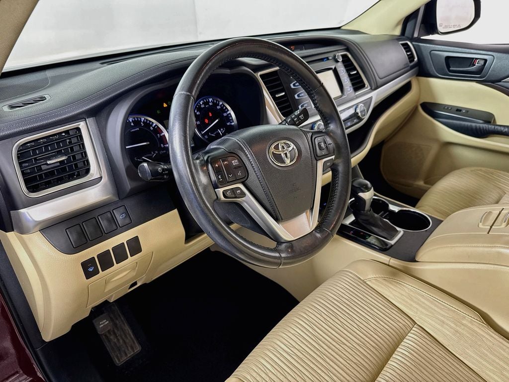 2015 Toyota Highlander LE Plus V6 AWD