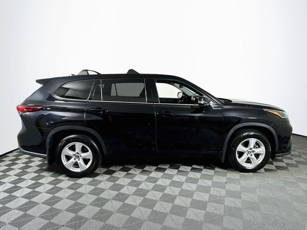 2021 Toyota Highlander LE