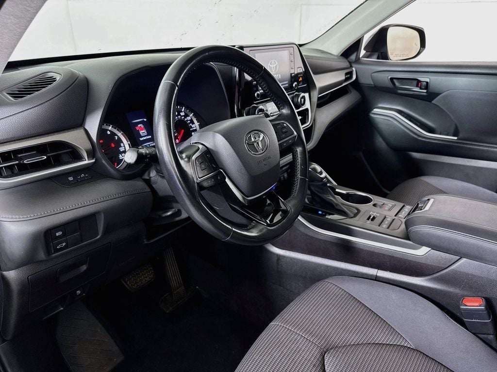 2021 Toyota Highlander LE