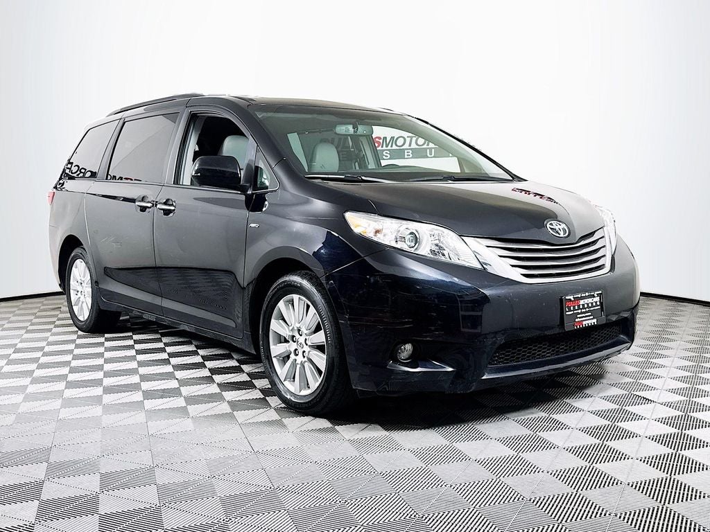 2017 Toyota Sienna XLE Premium 7 Passenger