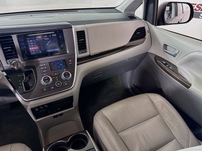 2017 Toyota Sienna XLE Premium 7 Passenger