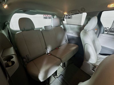 2017 Toyota Sienna XLE Premium 7 Passenger