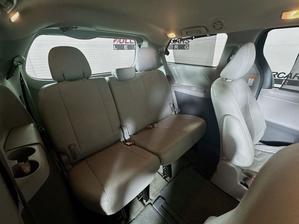 2017 Toyota Sienna XLE Premium 7 Passenger