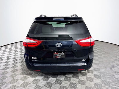 2017 Toyota Sienna XLE Premium 7 Passenger