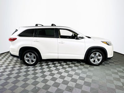 2017 Toyota Highlander Limited -V6 AWD
