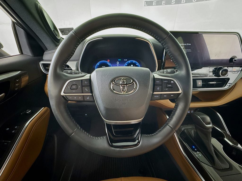 2023 Toyota Highlander Platinum