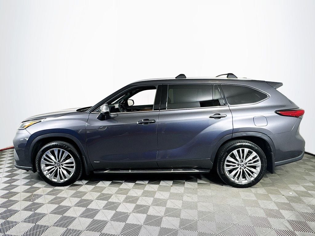 2023 Toyota Highlander Platinum