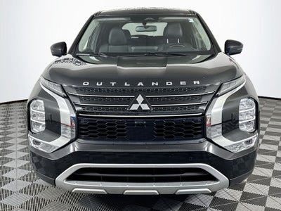 2023 Mitsubishi Outlander SE