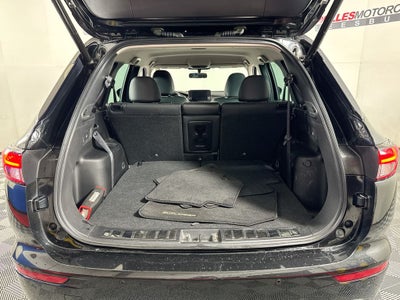 2023 Mitsubishi Outlander SE