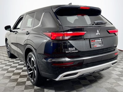 2023 Mitsubishi Outlander SE